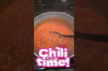 Hot or cold weather...it's always chili time! 😍 #food #cooking