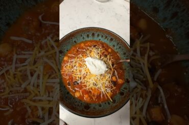 Chicken Chili!! Easy comfort food. #chili #chickenchili #homecooked #recipe #homecookedmeal