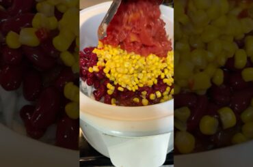 Here’s a simple yet delicious Chili recipe you can make for the SUPER BOWL 🌶️🏈