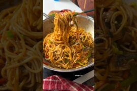 Schezwan chilli Noodles 🍝 🌶️ #recipe #shorts