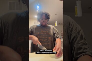 So good and with all the fixins #chili #nobeanchili #texaschili #recipe #fyp