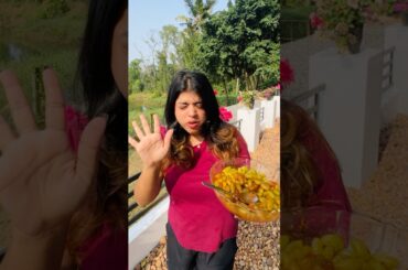 Ingredients: grapes, chilli powder, salt, oil, lemon #ampreliza #kottayam #masalagrapes #ammachi