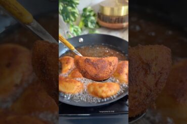 Chicken Half Moon 🌙 bakery style snack at home Half Moon Recipe✨#shortsrecipe #ramadanspecial