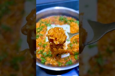 Chilli garlic Maggie 😋|#shortsfeed #shorts #recipevideo #recipe #maggi #garlicmaggi