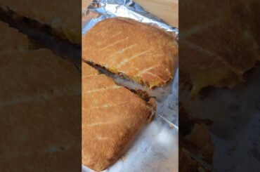 Chillzones? Chilli Pockets? #poormanscomfortfood #rainydayfood #budgetmeals #easymeals #easydinner