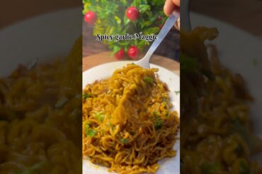 Spicy chilli garlic Maggie recipe #shorts#shortsfeed#viral#maggimasala#trending#cookwithgayatri06