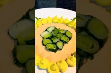 leek confit mosaic with red bell pepper cream 🍠🥬#foodart #viralfood #trendingshorts