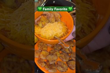 🧀 From Scratch Chili That's A Crowd Favorite ❄️ #chili#familyfavorite #foodshorts#fromscratch#plz