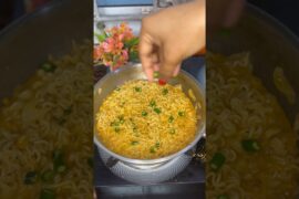 Chilli garlic Maggi recipe-super tasty,super spicy 🥵 #maggi #food #ytshorts #shorts #tastywithmimi