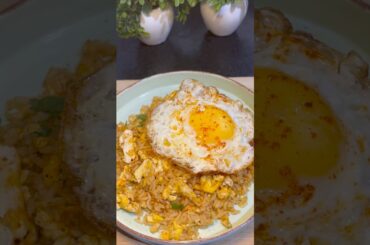 15 Minutes Easy Recipe | Chilli Garlic Egg Fried Rice | 🌶️🍳 #shortsvideo