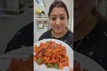 Mere Ghar Me Bahot Saare Bacche Hai 🤭 ( Chilli Potato Recipe ) #shorts #viralshort #recipe #america