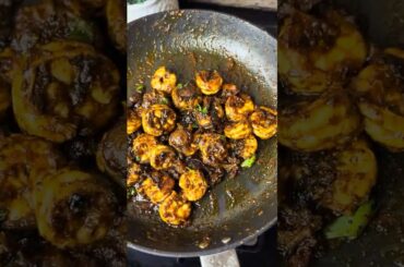 Burnt onion and pepper prawns 🦐