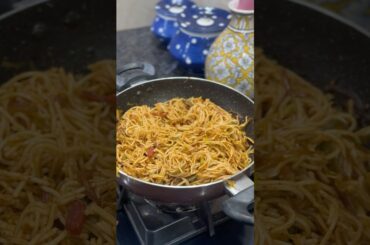 Chili Garlic Schezwan Noodles #shortvideo #viralshorts #recipe #noodles #youtubeshorts #ytshorts