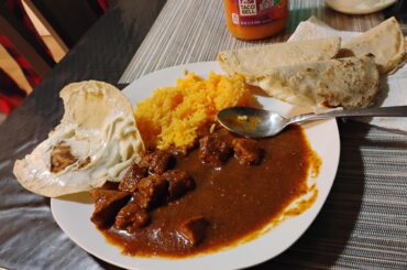 Carne de res en salsa de rayado