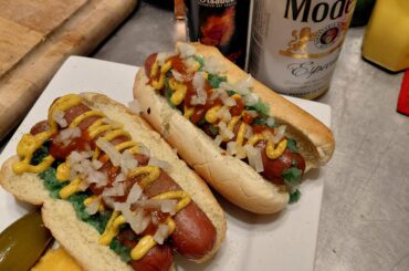 Spicy dogs with my favorite T0tsauce... la chancla