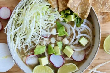 Pozole blanco