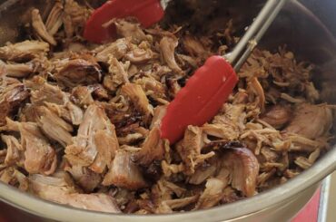 Carnitas question.do taquerias hold and serve carnitas in the confit manteca, or is it a broth?
