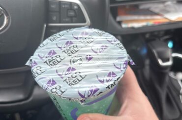 Never had this before, I saw regular lids through the drive through window too.