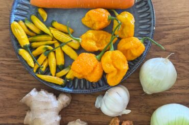 7pot turmeric ginger hotsauce.