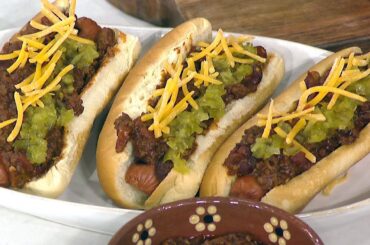 Dark Beer Chili and Creamy White Chicken Chili: Get the Recipes!