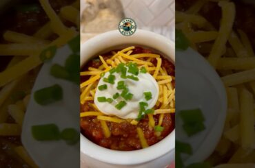 Super Bowl Chili That Feeds Everyone (So Easy!) #SuperBowl #ChiliRecipe #EasyRecipes