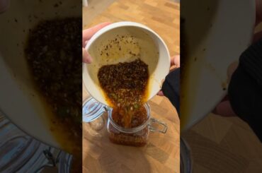 Homemade crunchy chili oil 🌶️ #homemade #recipe #shorts