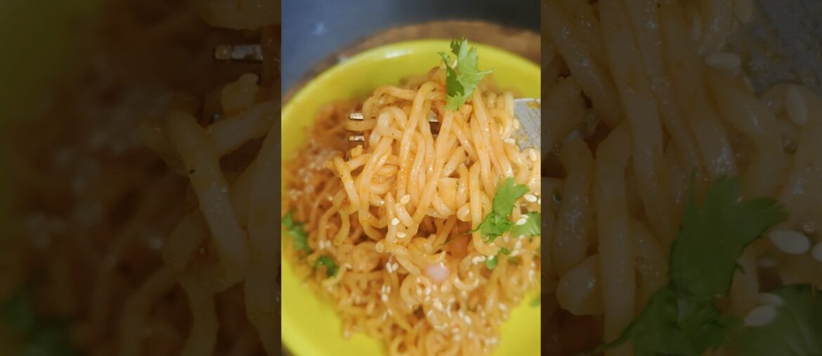Chilli Garlic Hot Oil 🔥 Yippee ASMR| Tadka Yippee #foodasmr #shorts #yippee