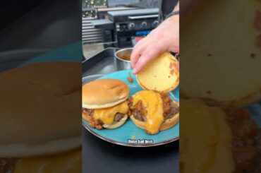 THE ULTIMATE CHILI CHEESE BURGER 🔥🍔 on the @PitBossGrills  ULTIMATE GRIDDLE! #morecheese