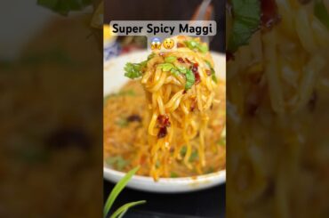 Spicy Maggi Recipe 🍜 | Chilli Garlic Maggi Noodles | Easy Maggi Recipe #shorts #viralvideo
