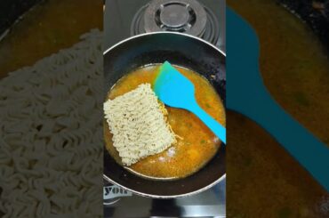 Chilli Garlic cheese Maggie | चिल्ली गार्लिक चीज मॅगी |#chilligarlicmaggi#cheesemaggi#maggi