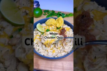The ONLY White Chicken Chili recipe you need 🍲