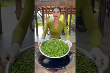 Cooking yummy deep fried chili make sauce for fry chicken recipe