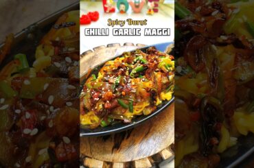 Burnt Chilli Garlic Maggi 🤤 😍 #shorts #maggi #maggirecipe #recipe #trending #shortsfeed #viral
