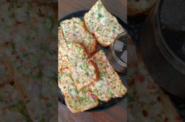 Viral Chili Cheese Toast #shorts #toast #chili #restaurantstyle #recipe