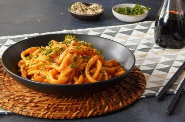 In A Pinch? Make These Creamy Peanut-Chili Noodles For A Quick Lunch Or Dinner