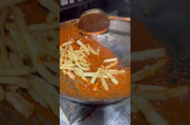 10 रुपये के  Chilli potato 🍟🥵 #viral #food #dillistreetfood #foodie #fyp #chillipotato #chilli
