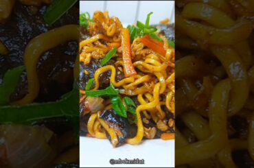 cobain mie goreng bumbu sambel ternyata nagih #shorts