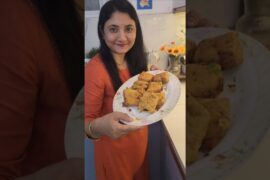 Favourite Breakfast On Women’s Day | Bread Pakoda Love 😋 #food #recipe #cooking #komalpanwar