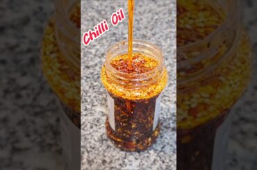 5-Minute Chilli Oil You Need For Chowmein & Momos!🔥 #Chilli Oil #Shorts
