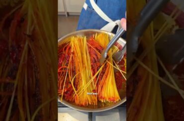 Spaghetti all Assassina #recipe #spaghetti #spaghettiallassassina #italianfood #shorts