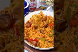 "Soya Chilli Maggi: The Ultimate Fusion Twist 😊"#soyachunks #chillimaggi