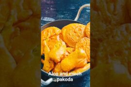 Spicy Potato and Chili Pakoras🙂 #desi #recipe #ytshorts #food #srivastava #cooking #viral #yt