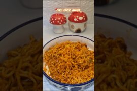 Chilli Garlic Maggie 🌶️🧄 | Spicy & Super Tasty Recipe #shorts #chilligarlicmaggi #foodshorts