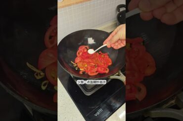 Crispy Delight: The Magic of Cabbage, Tomatoes, & Chili Peppers