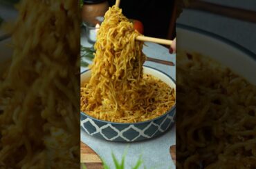 Spicy Korean Maggi 🍜🔥 | 5-Minute Garlic Chilli Maggi Recipe #shorts