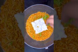 Spicy Chilli Garlic Maggi 🔥🌶️ | 5 Min Street Style Noodles Recipe #shorts