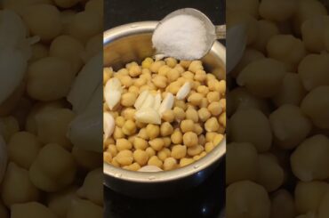 Classic Hummus&Hot Red chilli sauce (Street style favourite) #hummus #sauce #dips #shorts #food