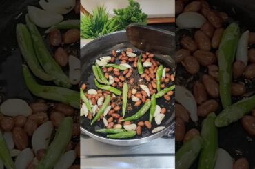 Mirchi Thecha Recipe | ठेचा | Green Chilli Chutney #shorts #youtubeshorts #mirchithecha #shortfeed