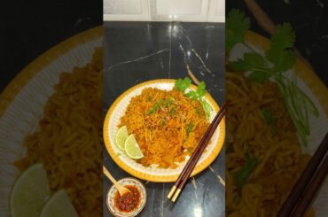 Viral Chilli Garlic Maggie 🤤🤤#shorts #recipe #viral #trending #cooking #ytshorts #kitchen #foodie 😋