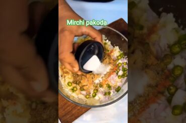 Crispy Green Chilli Pakoda Recipe | Street Style Mirchi Pakoda,#shorts #cooking #food #recipe